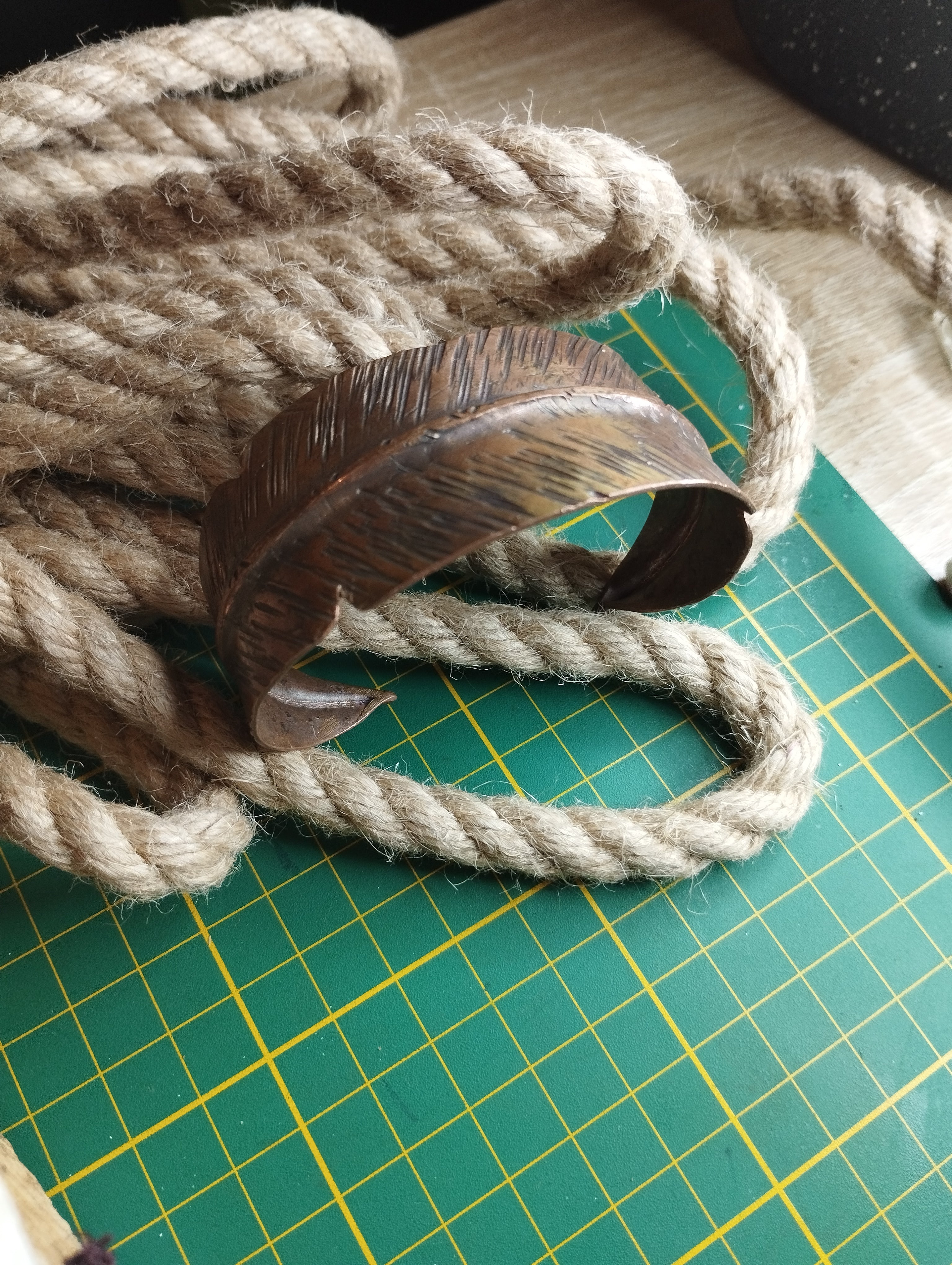 Bracelet plume en cuivre