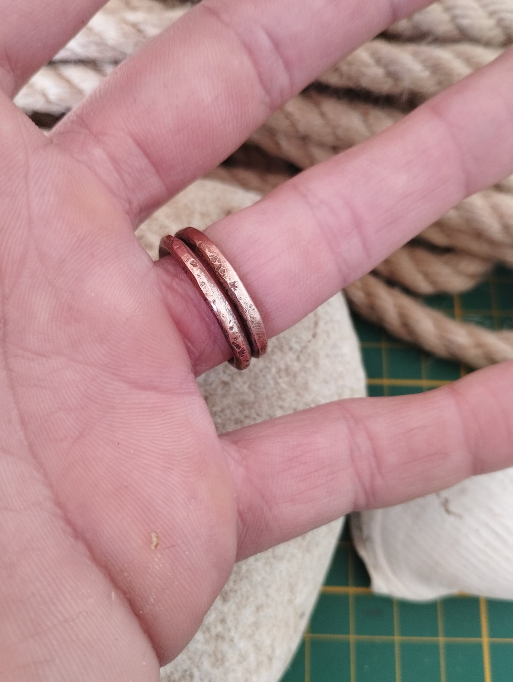 Bague en cuivre fabrication artisanale