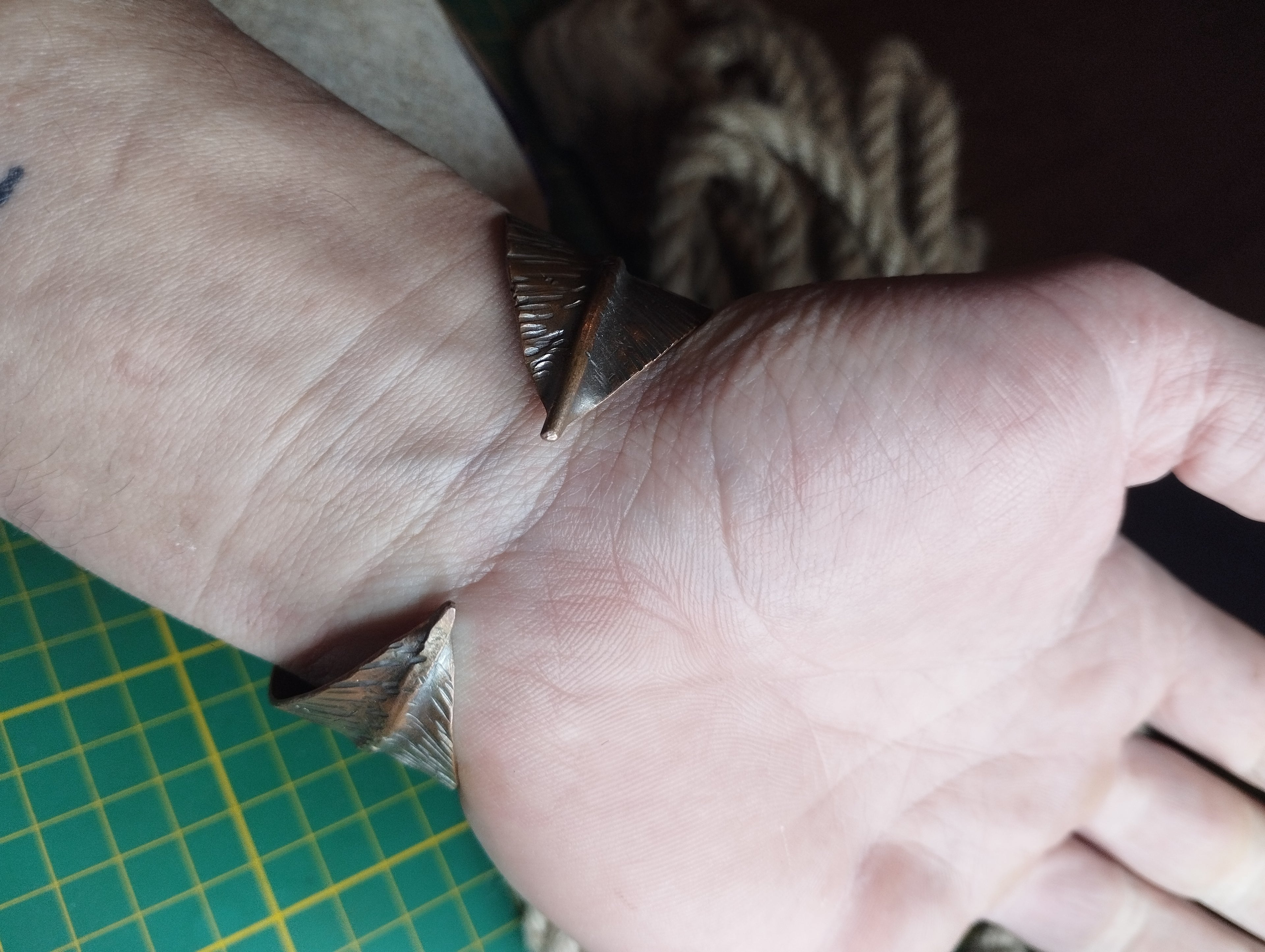 Bracelet plume en cuivre